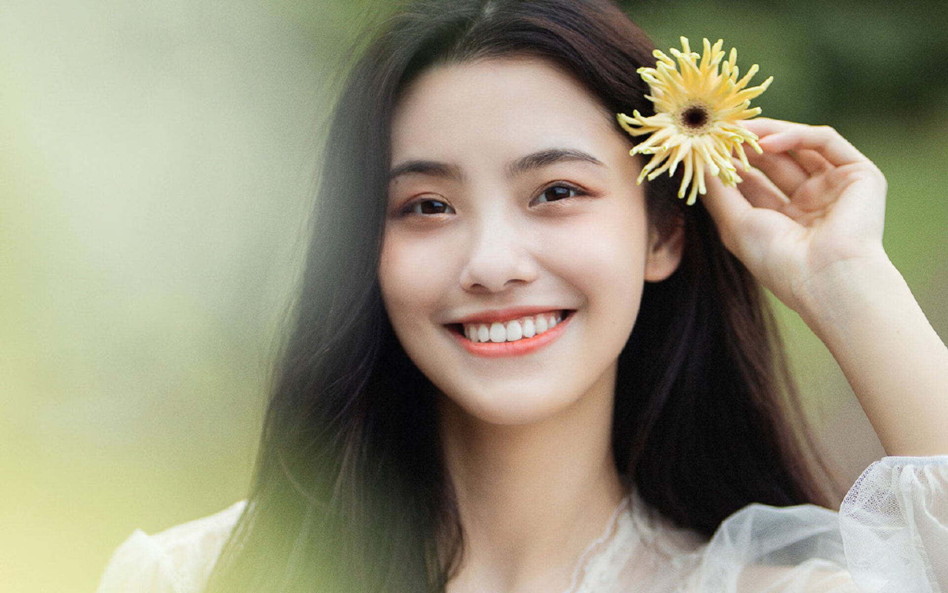 爱游戏-西甲不断调整战术，精彩场面频出引爆现场，西甲局势