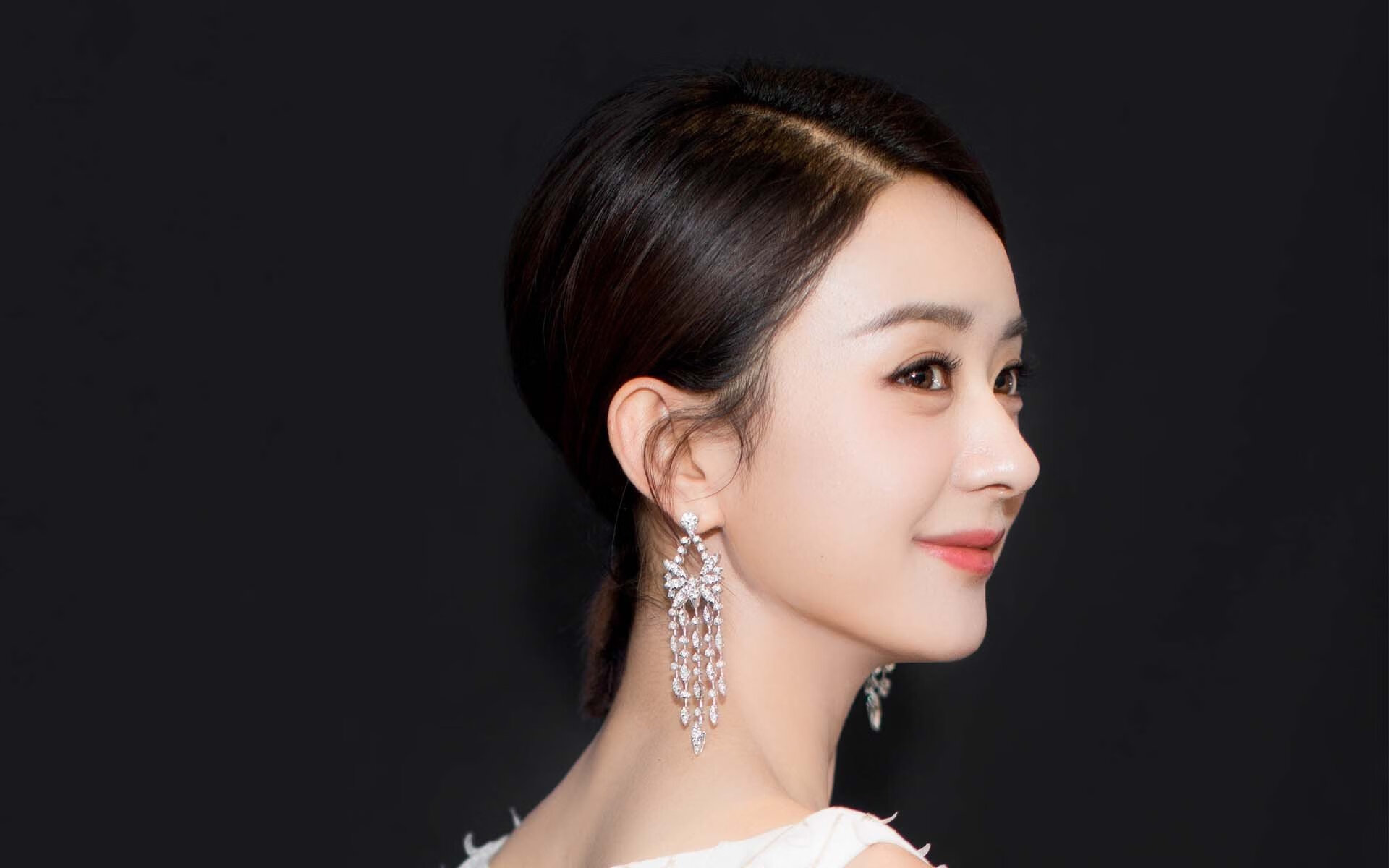 快船压哨战胜灰熊，乔治绝杀三分引爆全场，快船换乔治